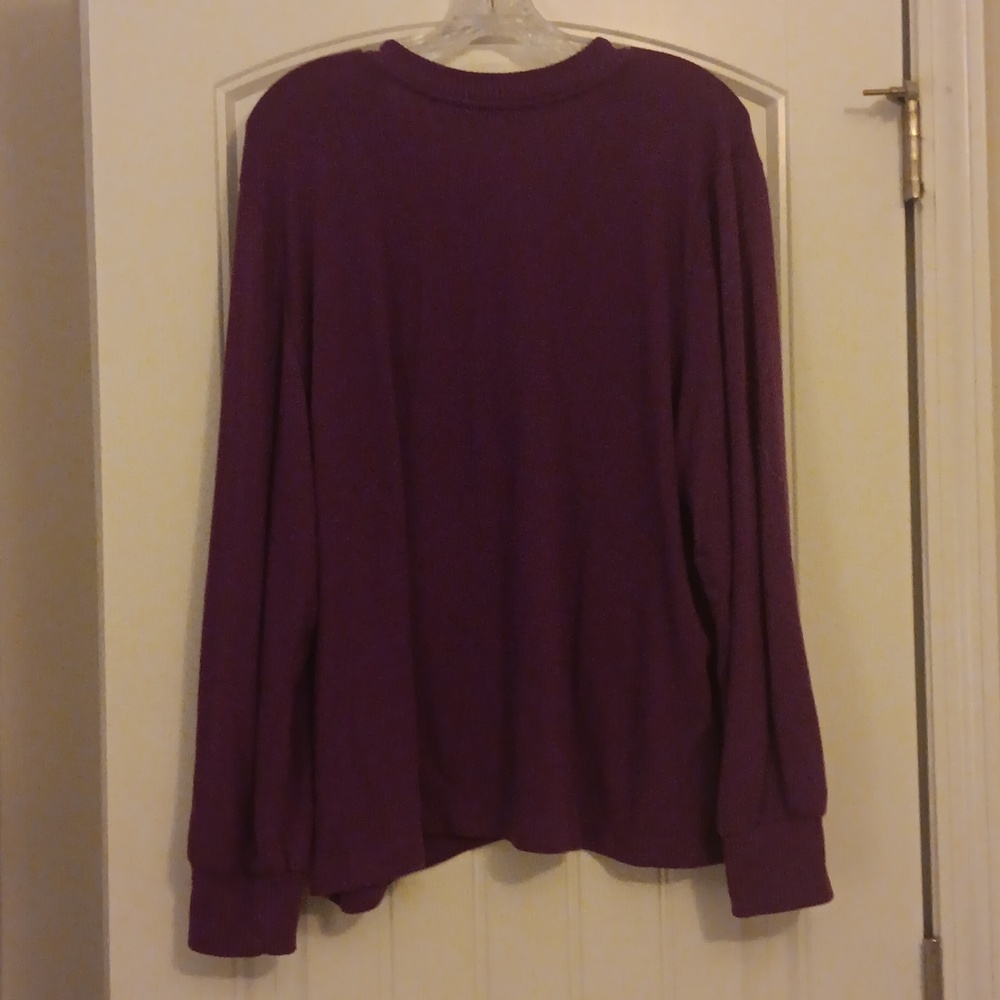 Sweater - Picture 6 of 8